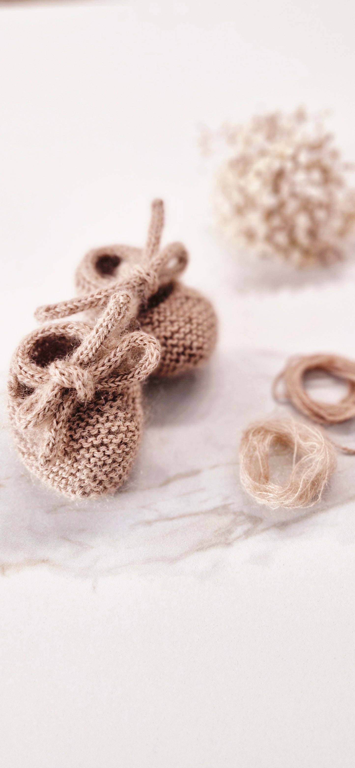 Patron Tricot Chaussons Bébé - Baby Booties knitting pattern (0-6M)| PDF FR & EN | Maison Josefine #18 (PDF)