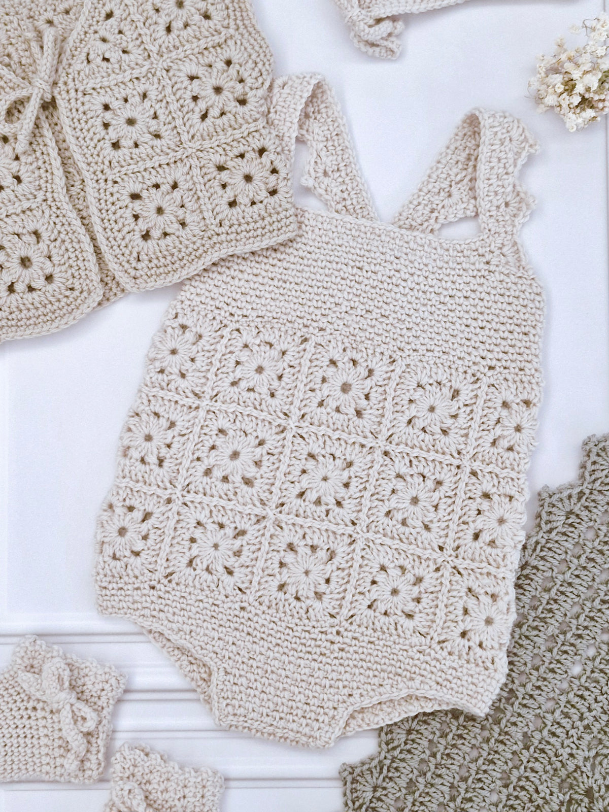 Bundle "Les essentiels de bébé au crochet" [0-24 M] | Maison Josefine